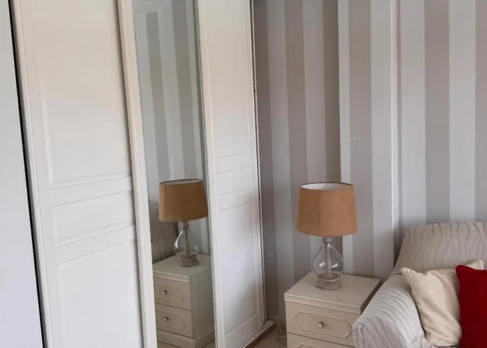 Estudio Con Terraza En Апартаменты Марбелья